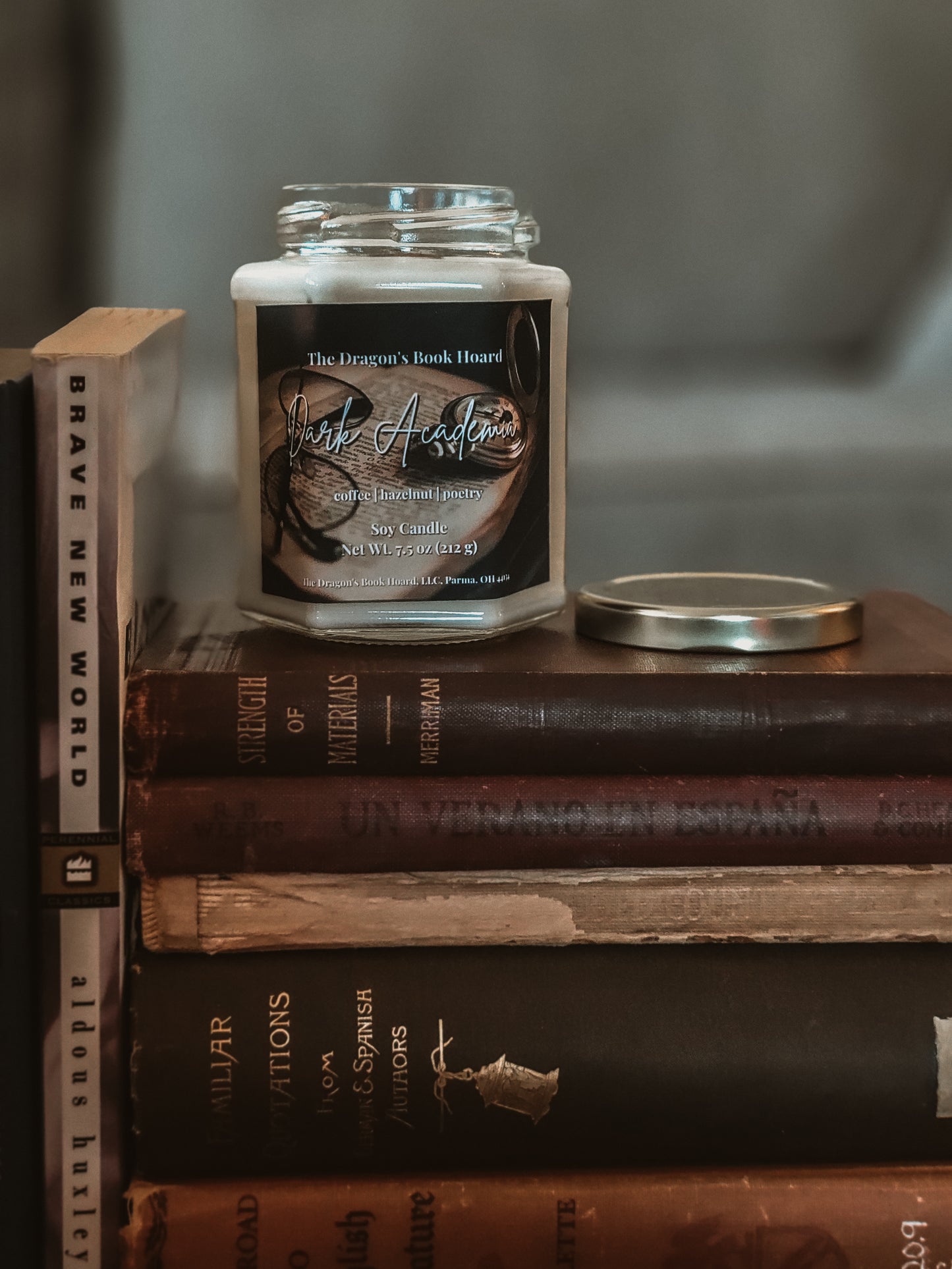 Dark Academia - 7.5 oz Candle