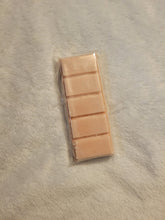 Load image into Gallery viewer, Autumn Court - Wax Melt
